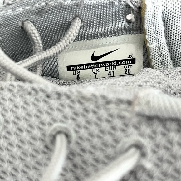 Nike Roche - Picture 4 of 7